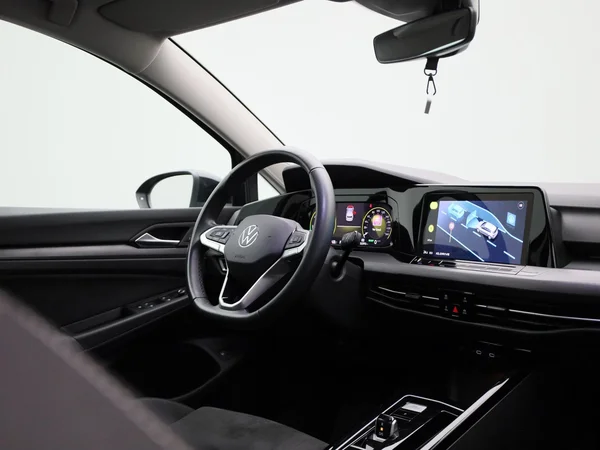 Volkswagen Golf (2023) — foto 32 van 41