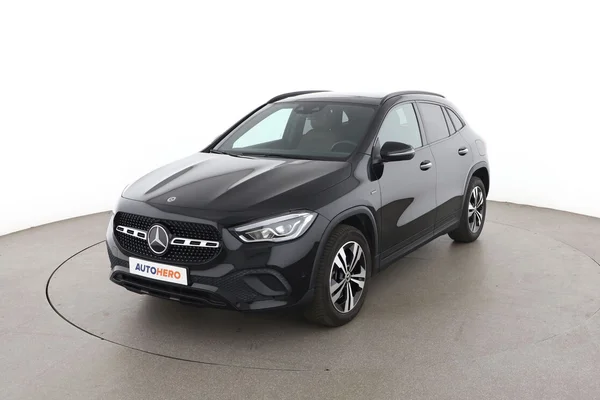 Mercedes-Benz GLA-Klasse (2021) — foto 1 van 16