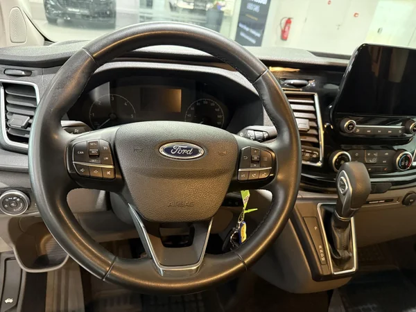 Ford Transit Custom (2023) — foto 8 van 20
