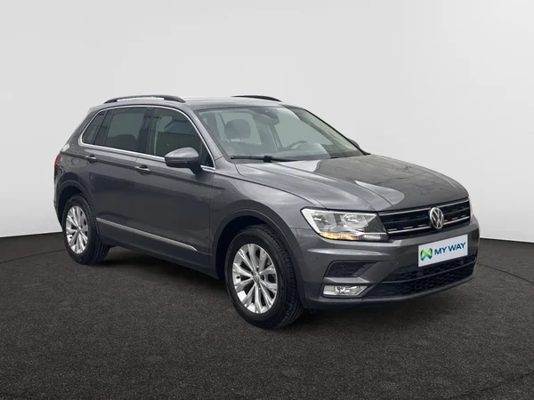 VOLKSWAGEN Tiguan (2016) — foto 13 van 18