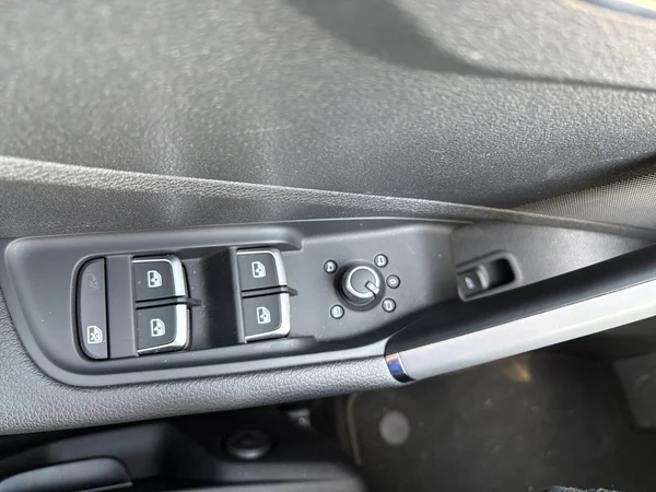 AUDI Q2 (2025) — foto 6 van 23