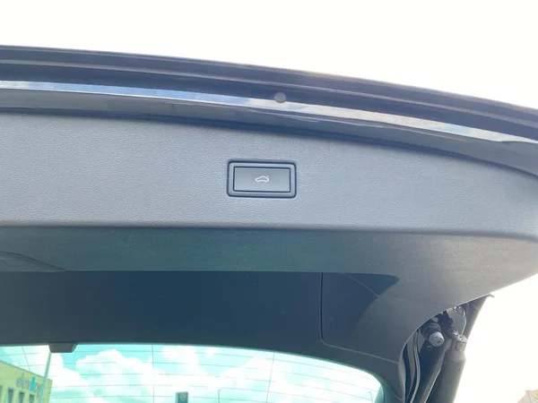 VOLKSWAGEN Tiguan (2023) — foto 6 van 8