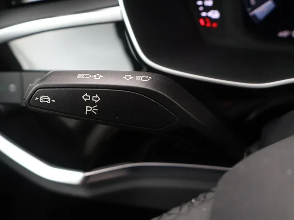 Audi Q3 (2021) — foto 5 van 29