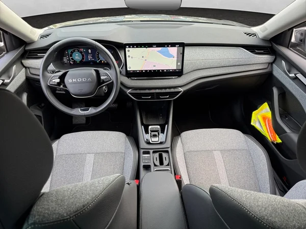 SKODA Octavia Combi (2025) — foto 22 van 22