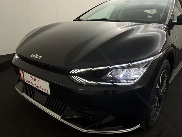 KIA EV6 (2022) — foto 27 van 33