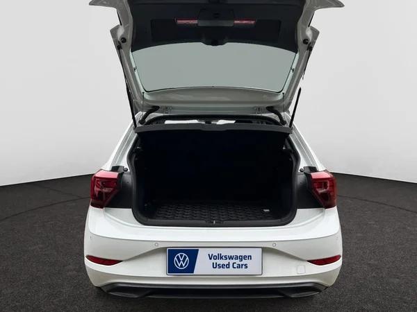 VOLKSWAGEN Polo (2024) — foto 14 van 22
