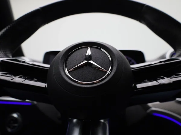 Mercedes-Benz C-Klasse (2023) — foto 29 van 60