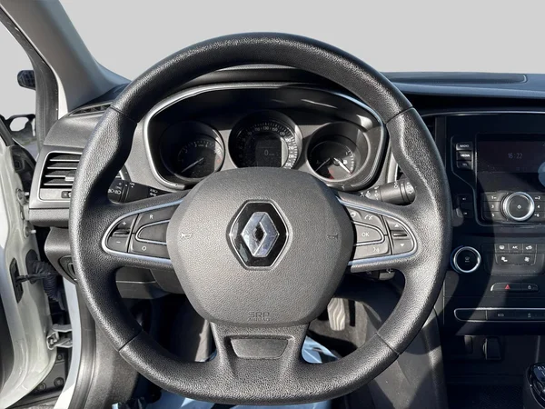 Renault Mégane Grand Tour (2019) — foto 2 van 15