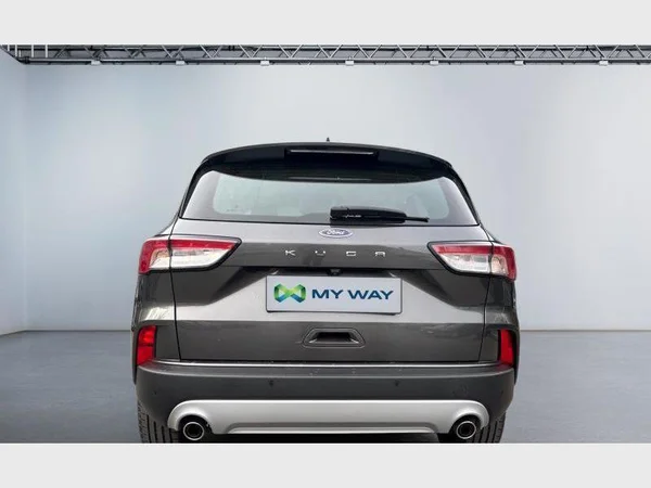 Ford Kuga (2022) — foto 23 van 26