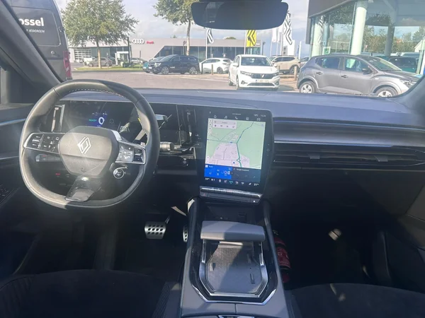 Renault Rafale (2025) — foto 6 van 20