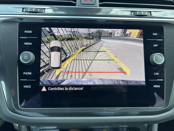 VOLKSWAGEN Tiguan (2022) — foto 13 van 32