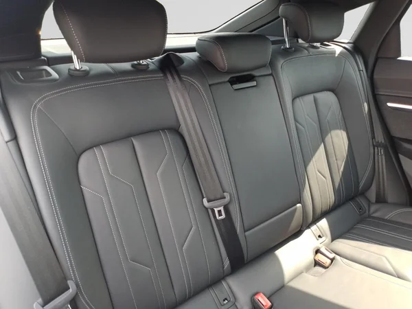 AUDI Q8 e-tron Sportback (2024) — foto 11 van 23