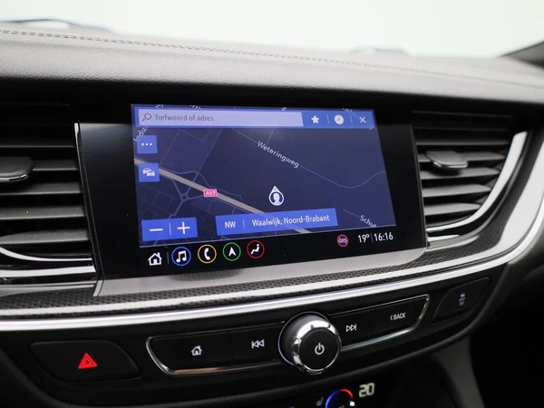 Opel Insignia (2022) — foto 20 van 37