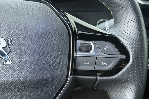 Peugeot 2008 (2023) — foto 5 van 16