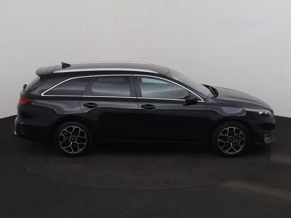 KIA Cee'd (2025) — foto 24 van 28