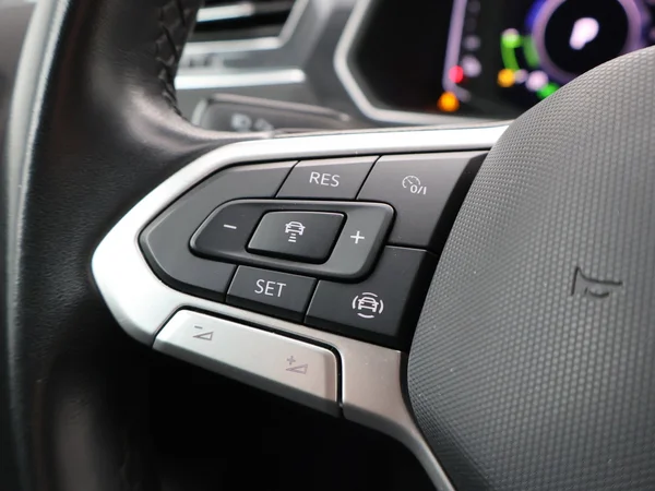 VOLKSWAGEN Tiguan eHybrid (PHEV) (2022) — foto 6 van 23