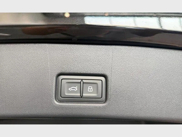 AUDI Q4 Sportback e-tron (2026) — foto 16 van 25