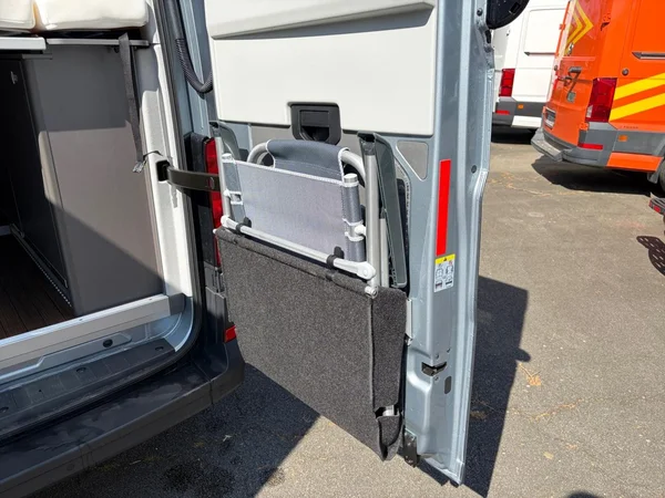 VOLKSWAGEN Grand California 35 Mwb Dsl (2026) — foto 16 van 19