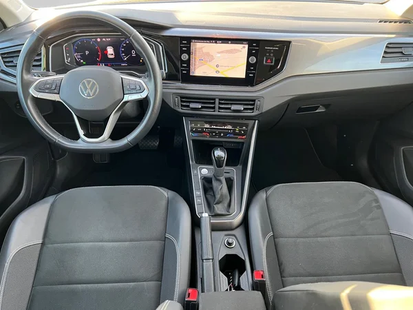 VOLKSWAGEN Polo (2022) — foto 15 van 18