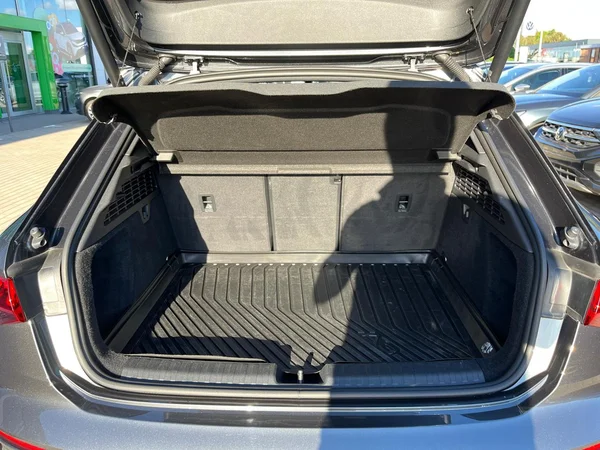 AUDI A3 Sportback (2023) — foto 8 van 22