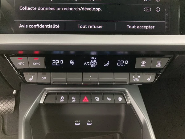 AUDI A3 Sportback (2025) — foto 9 van 36