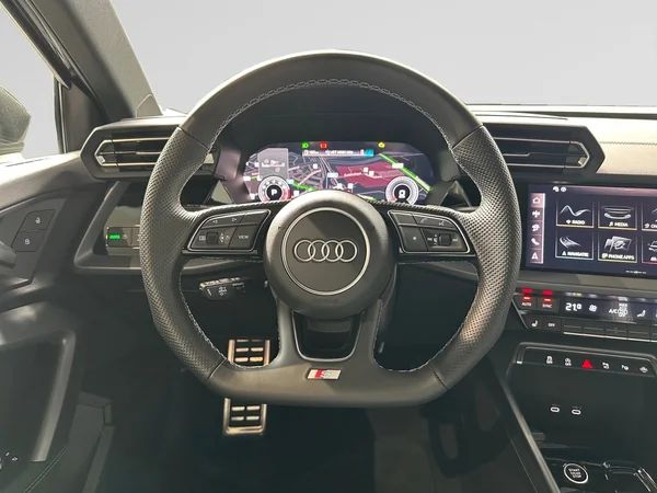 AUDI A3 Sedan (2025) — foto 2 van 22