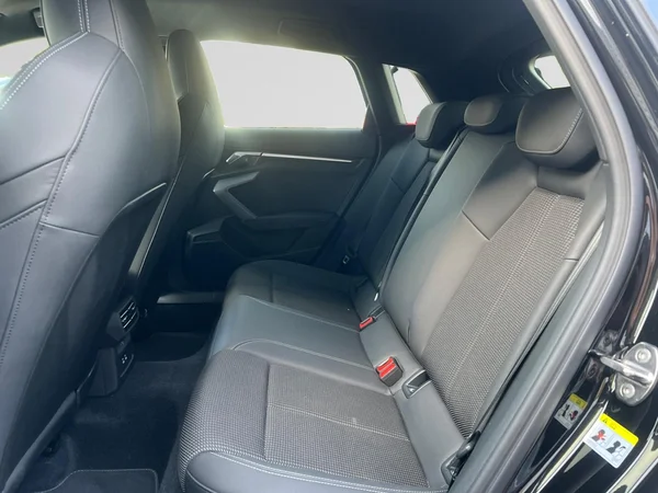 AUDI A3 Allstreet PHEV (2025) — foto 11 van 24