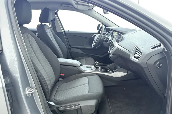 BMW 1 HATCH (2024) — foto 14 van 16