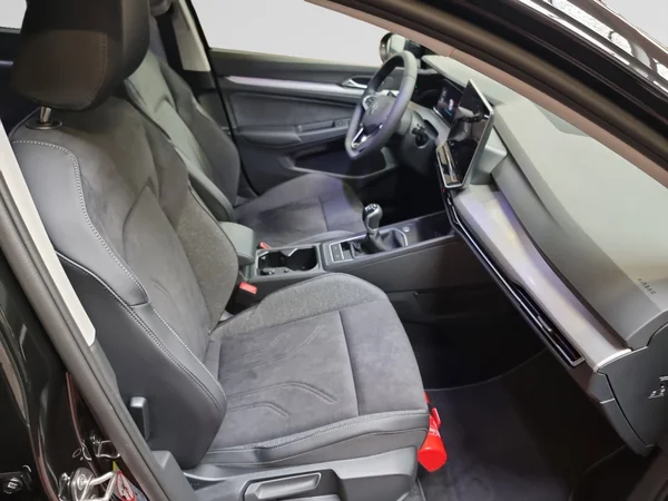 VOLKSWAGEN Golf VIII (2026) — foto 6 van 24