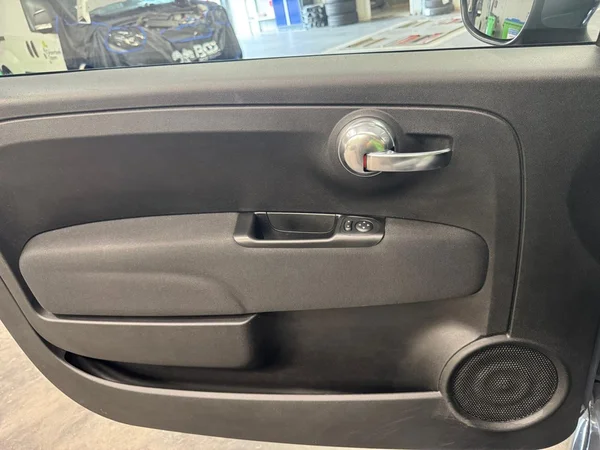 ABARTH 595 (2020) — foto 7 van 24