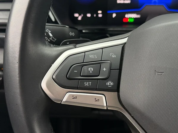 VOLKSWAGEN T-Cross (2023) — foto 3 van 21