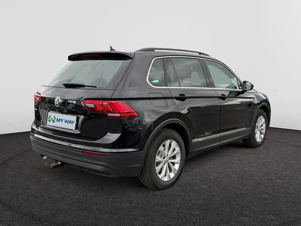 VOLKSWAGEN Tiguan (2018) — foto 21 van 24