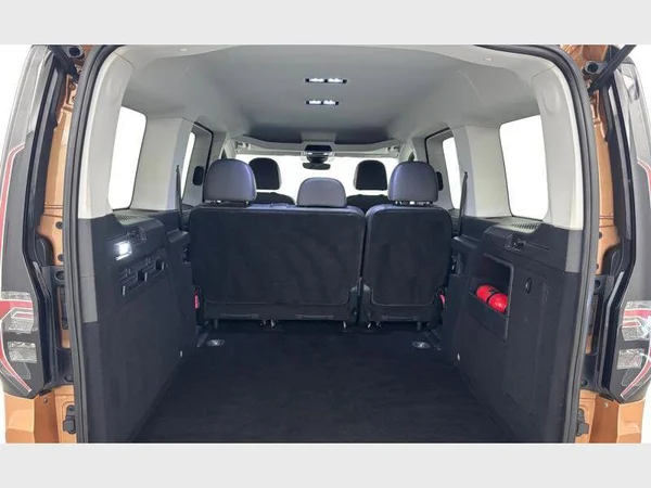 Volkswagen Caddy Maxi (2021) — foto 7 van 15