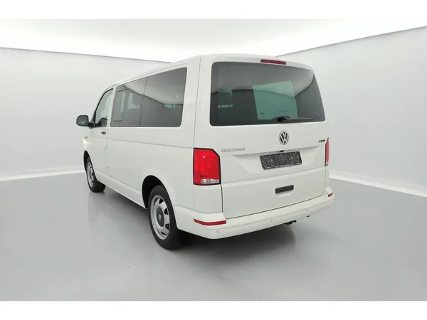 VOLKSWAGEN Multivan T6.1 (2022) — foto 20 van 26