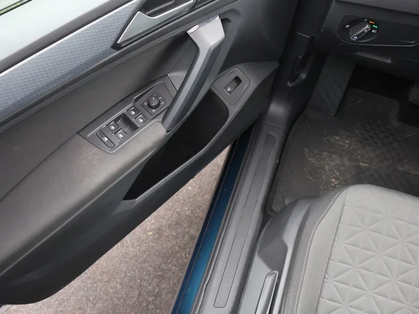 VOLKSWAGEN Tiguan eHybrid (PHEV) (2022) — foto 4 van 23