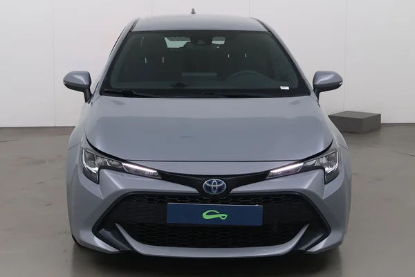 Toyota Corolla Hatchback Hybrid (HEV) (2021) — foto 10 van 17