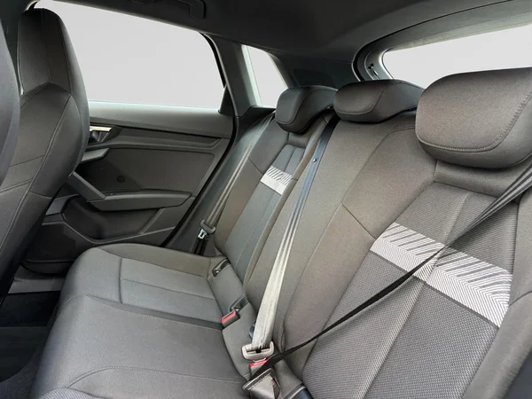 AUDI A3 Sportback (2023) — foto 10 van 24
