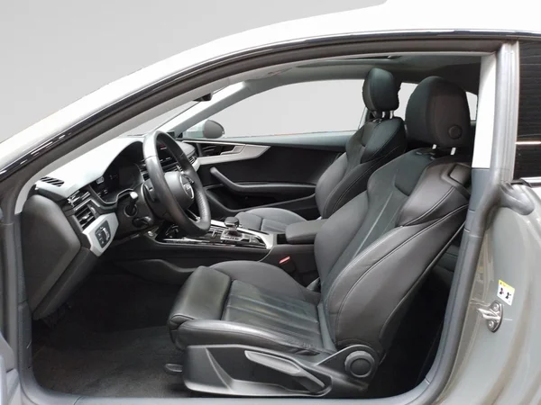 AUDI A5 (2023) — foto 2 van 23