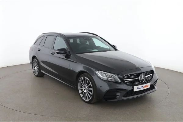 Mercedes-Benz C-Klasse (2020) — foto 14 van 16
