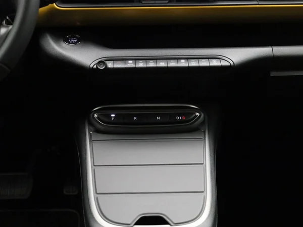 Jeep Avenger (2024) — foto 4 van 42