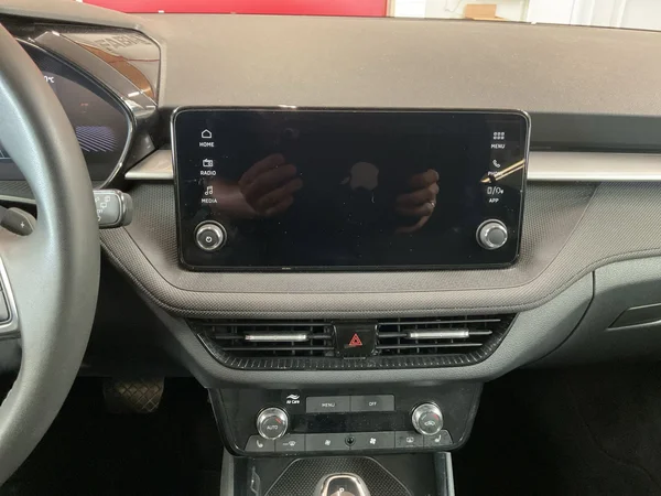 SKODA Fabia (2025) — foto 2 van 22