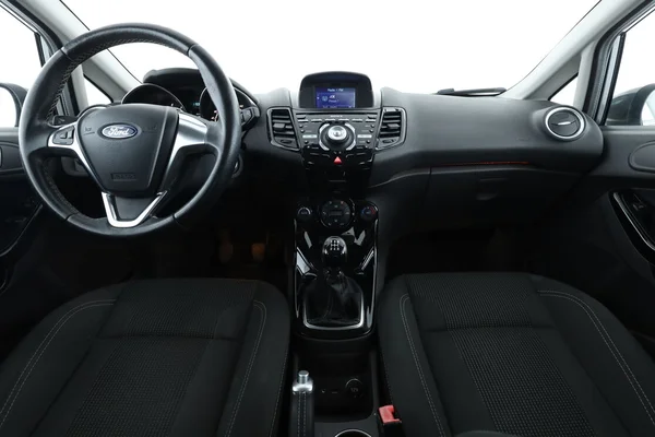 Ford Fiesta (2015) — foto 3 van 16