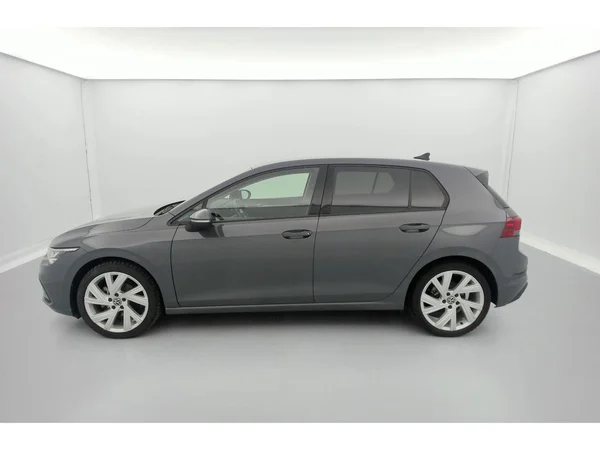 VOLKSWAGEN Golf VIII (2021) — foto 31 van 36