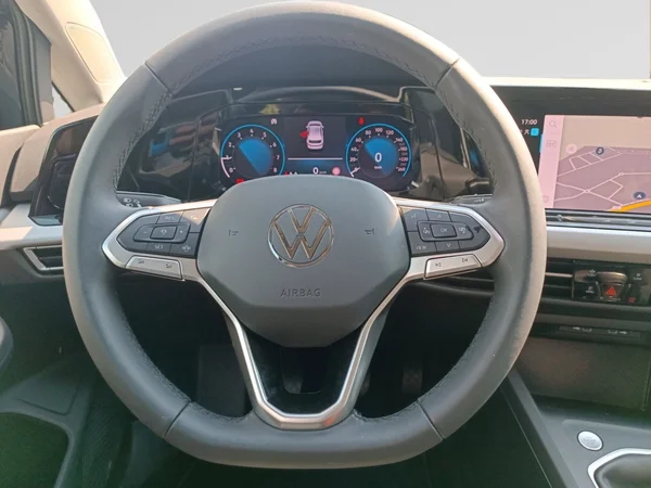 VOLKSWAGEN Golf VIII (2024) — foto 8 van 24