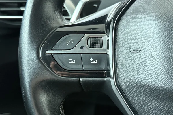 Peugeot 5008 (2019) — foto 6 van 25