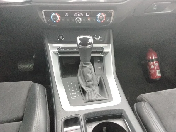 AUDI Q3 PHEV (2021) — foto 3 van 24