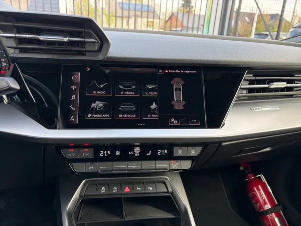 AUDI A3 Sportback (2021) — foto 2 van 10
