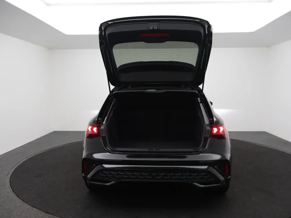 Audi A3 (2025) — foto 2 van 26
