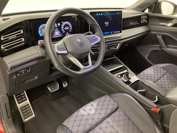 VOLKSWAGEN Tiguan Dsl (2024) — foto 10 van 36