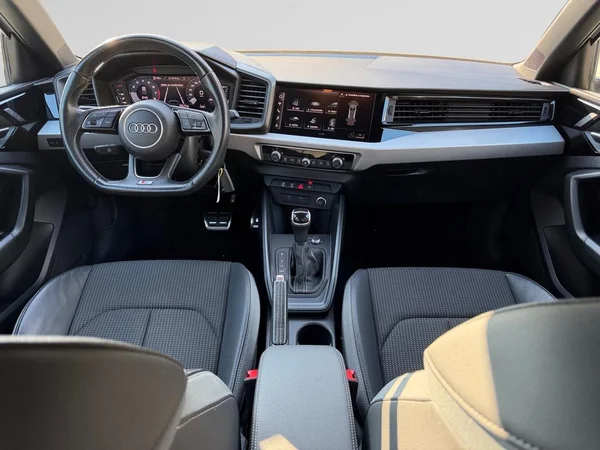 AUDI A1 Sportback (2023) — foto 3 van 16